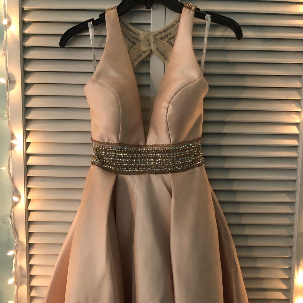 STUNNING Rose Gold Short Camille La Vie Dress